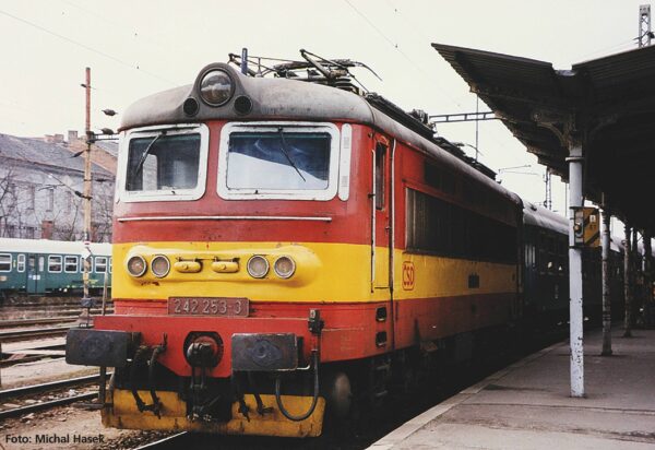 TT-E-Lok Rh 242 CSD + DSS Next18  Ep IV